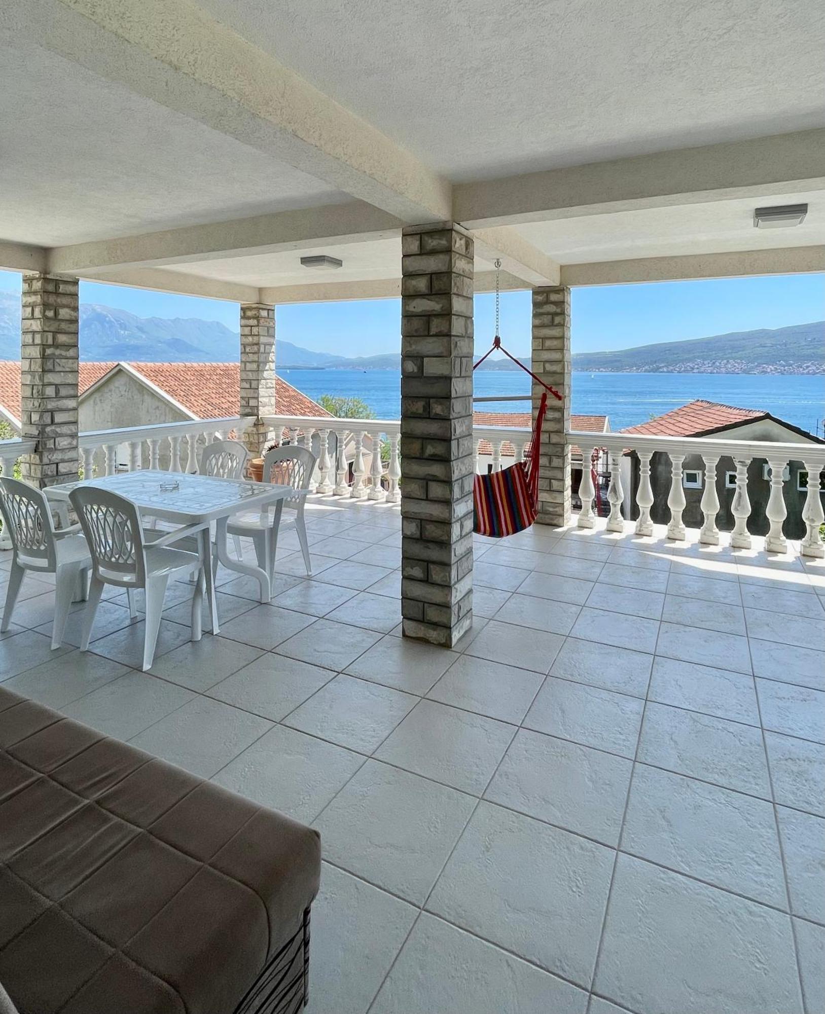 Family House With Pool & Sea View Bijela Exterior foto