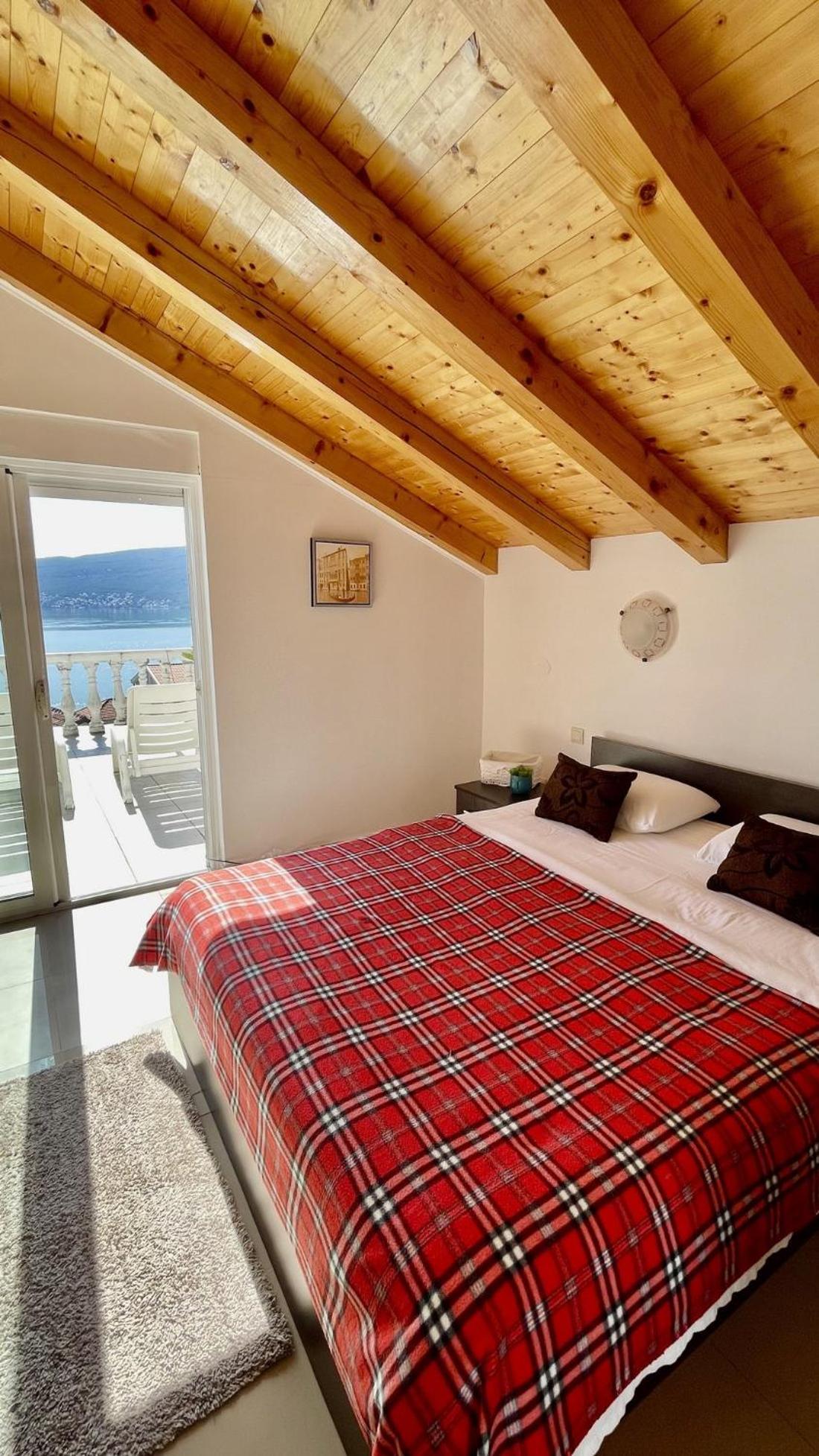 Family House With Pool & Sea View Bijela Exterior foto