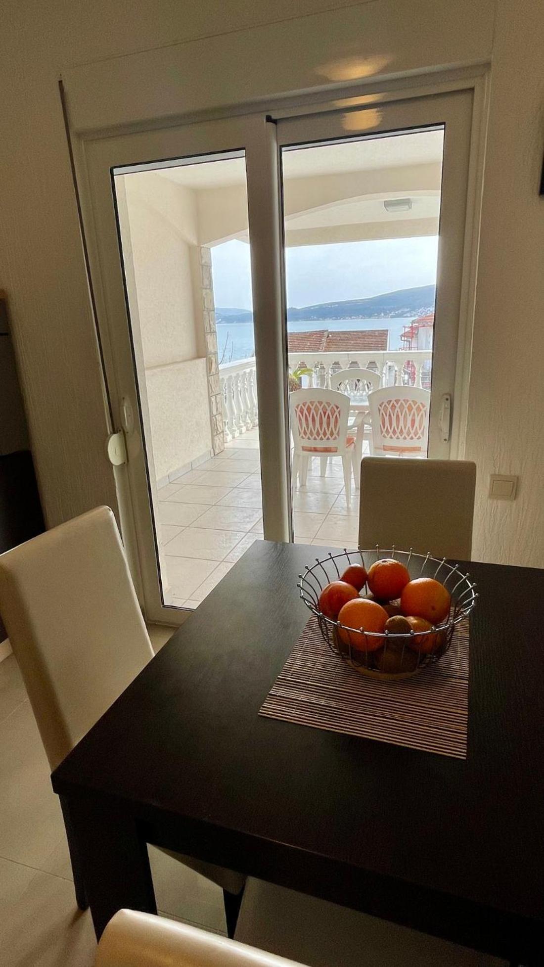 Family House With Pool & Sea View Bijela Exterior foto